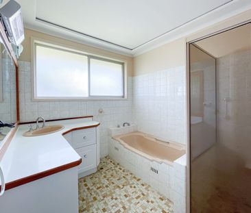 SPACIOUS FAMILY HOME WITH SPECTACULAR VIEWS - Photo 6