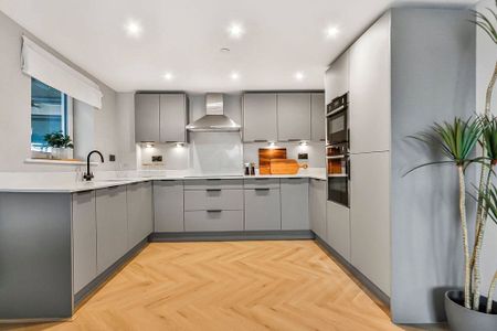 Madeira Road, Bournemouth, Dorset, BH1 - Photo 3