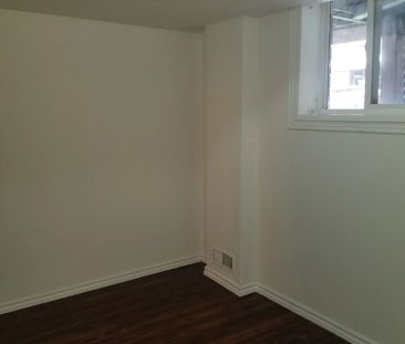 Condo Townhouse For Lease | N9247370 - Photo 5