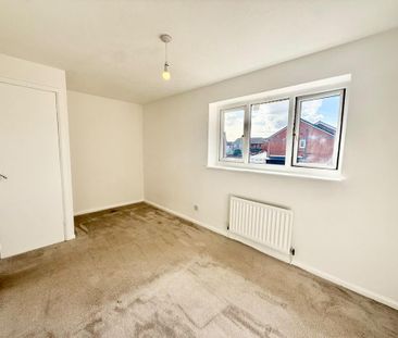 3 bedroom detached house to rent - Photo 4