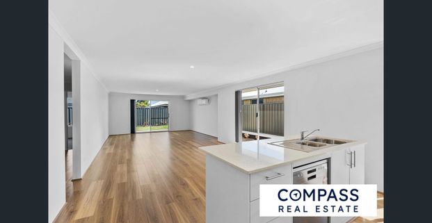 4 Bedroom, 2 bathroom Home In Ravenswood - Photo 1