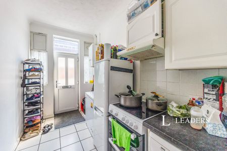 2 bedroom house to rent Chichester Road, Portsmouth, PO2 - Photo 2