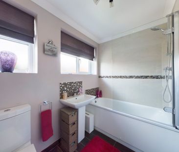 Benen-Stock Road, Staines-upon-Thames, Surrey,TW19 - Photo 5