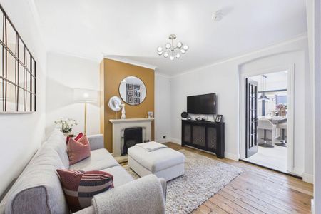 3 bedroom terraced house to rent - Photo 2