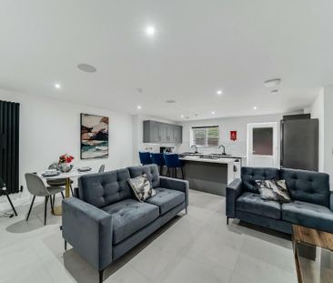 6 bedroom house to rent - Photo 2