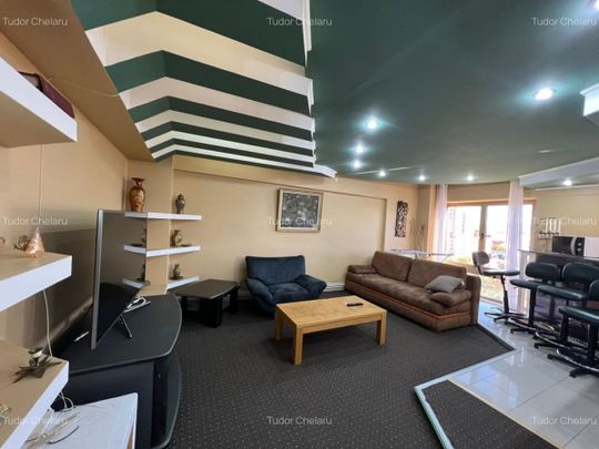 Apartament cu 4 camere, zona Ultra Centrala Palas-Umf - Fotografie 1