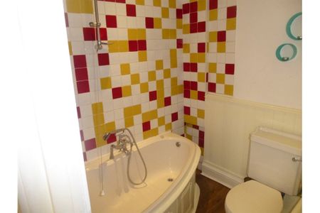 2 Bed Flat, Bromley High Street, E3 - Photo 5