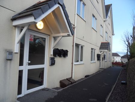 St Marys Court, Burry Port, Carmarthenshire, SA16 0GX - Photo 4