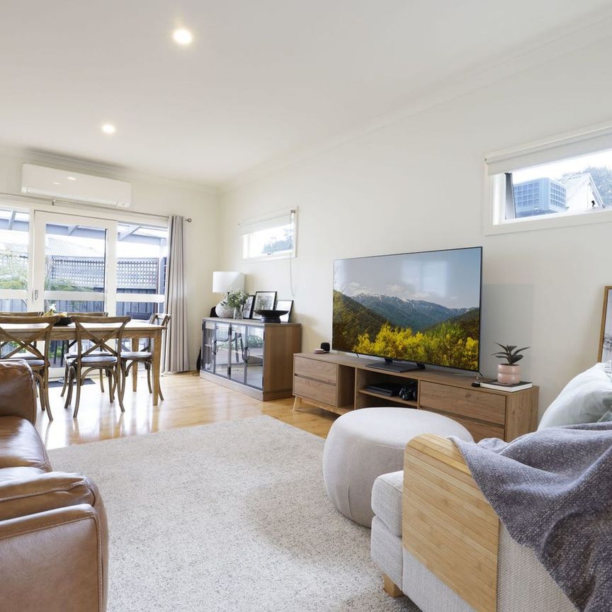 AS NEW TOWNHOUSE IN IDEAL LOCATION - Photo 1