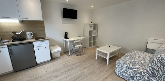 Location Appartement 5 rue Bernard Palissy - Photo 2