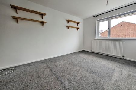 Selbourne Drive, SO50 - Photo 4