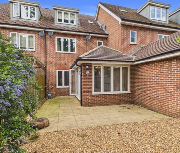 Upper Meadow, Gerrards Cross, Buckinghamshire,SL9 - Photo 1