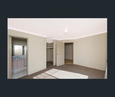 Excellent Family Home in Prime Halls Head Location! - Photo 6