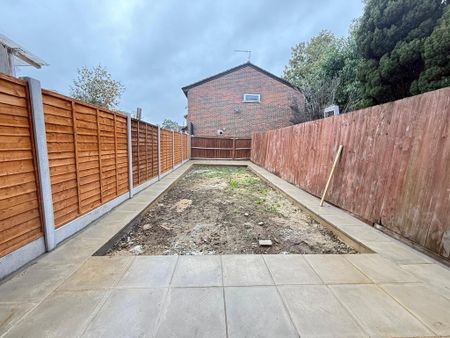 2 bedroom terraced house to rent - Photo 3