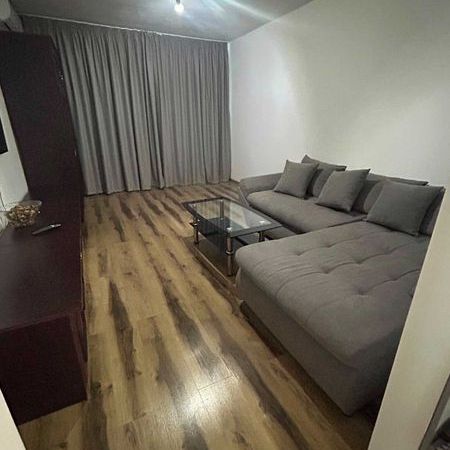 Apartament 3 camere Ploiesti Nord Cameliei de inchiriat - Photo 1