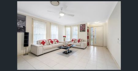 Stylish 4-Bedroom Family Home for Lease in The Ponds - Photo 5