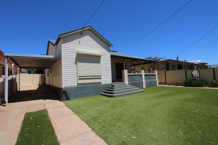 137 Williams Street, 2880, Broken Hill Nsw - Photo 3