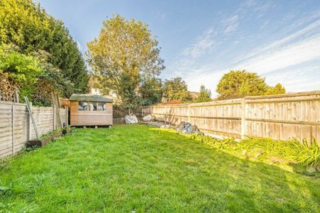 The Drive, Morden, SM4 - Photo 4