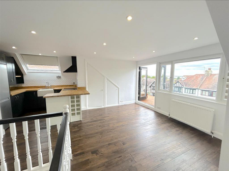 1 bedroom flat to rent - Photo 2