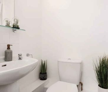 Premium Ensuite - Photo 3