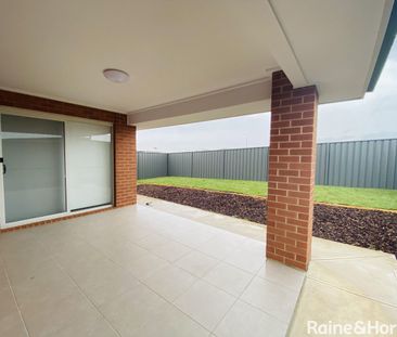 10 Esperance Drive, Andrews Farm, SA 5114 - Photo 6