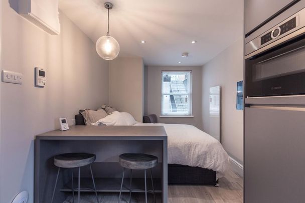 Flat to rent - Photo 1