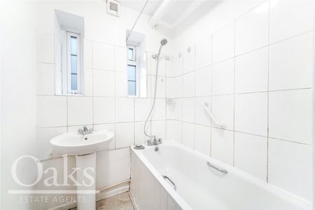 Warwick Gardens, Thornton Heath, Surrey - Photo 5