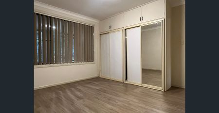 A spacious unit for rent which includes water and electricity usage - Photo 2