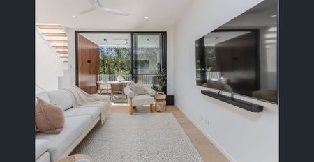 Fully Furnished Coastal Comfort in the Heart of Cabarita - Photo 5