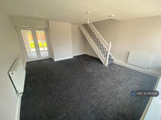 3 bedroom terraced house to rent - Photo 1