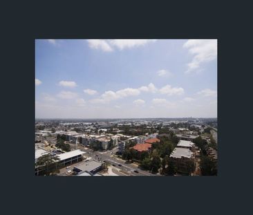 Modern & Luxurious 2-Bedroom Apartment in the Heart of Blacktown CBD - Photo 3