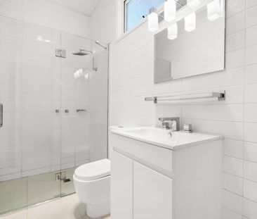 RENOVATED 2 BEDROOM COTTAGE - Photo 1