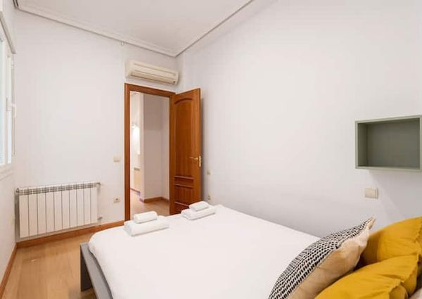 Calle de Cervantes, Madrid, Community of Madrid 28014