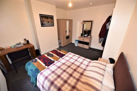 2 bedroom House in Thornville Mount, Leeds - Photo 5