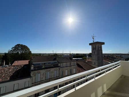 Location appartement 5 pièces, 136.42m², Rochefort - Photo 2