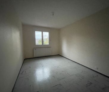 Location Appartement 3 pièces 66m² RIOM 63200 - Photo 4