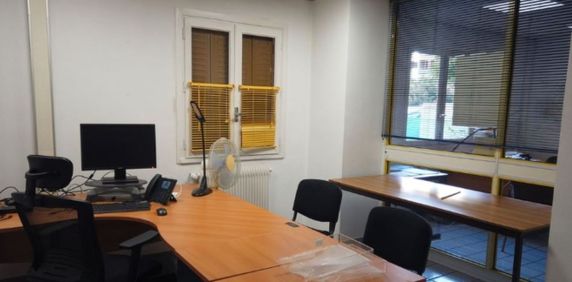Bureau - 9 pièces - 215 m² - Photo 2