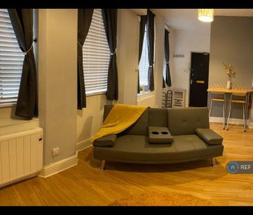 1 bedroom flat to rent - Photo 2