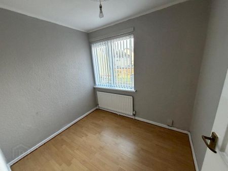 42 Mournebeg Drive, Rathcoole, Newtownabbey, BT37 9LT - Photo 4