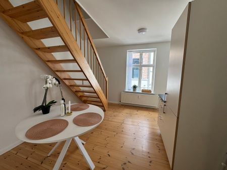 Charmerende to-plans lejlighed i livlige Aalborg - Photo 5