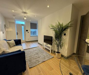 £426.92 per week (£1,850.00 per month) - Photo 6