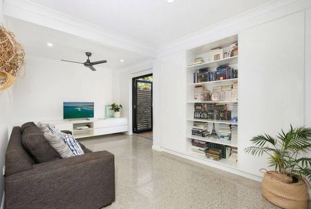 Stunning family home in Sunshine Beach - Photo 5