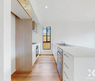 Easy-Care Living in a Connected Diggers Rest Pocket - Photo 4