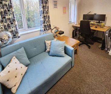 2 bedroom terraced house to rent - Photo 2