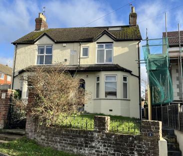 4 bedroom semi-detached house to rent - Photo 5