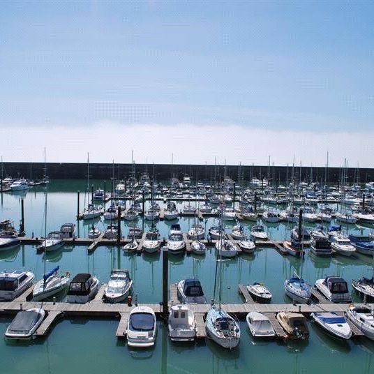 4 bedroom apartment to rent Merton Court, The Strand, Brighton, BN2 - Photo 1