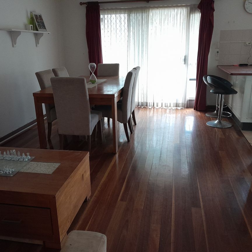 Kingsgrove - Photo 1