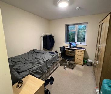 6 bedroom semi-detached house to rent - Photo 1