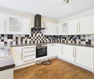 3 bedroom terraced house to rent - Photo 3