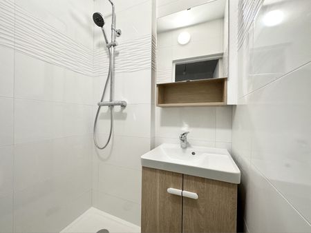 Location Appartement 2 pièces 29m² LILLE 59000 - Photo 4